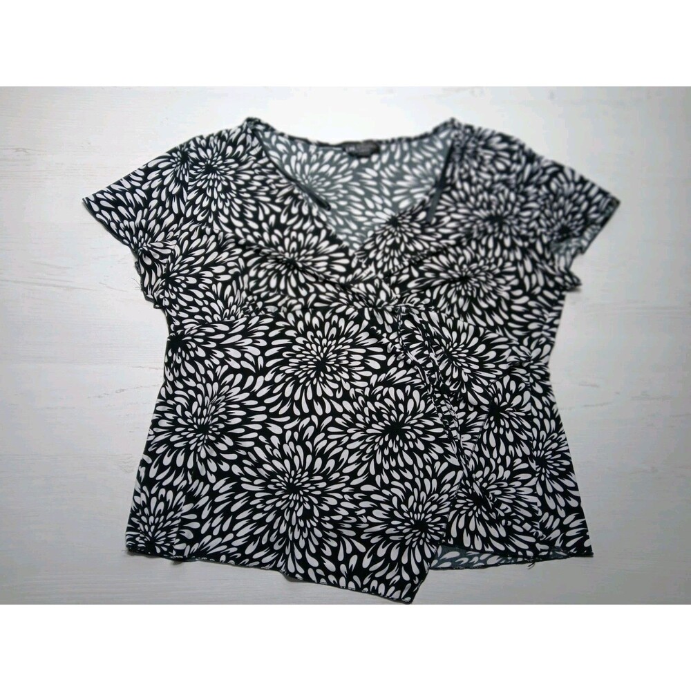 I.N. Studio Woman Shirt Women’s 1X Floral Black And White Top Made USA *See Pics